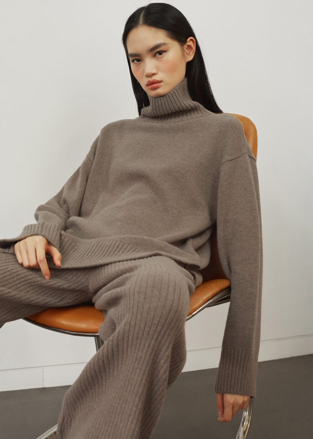Odense Turtleneck Sweater - Brown - Image 9