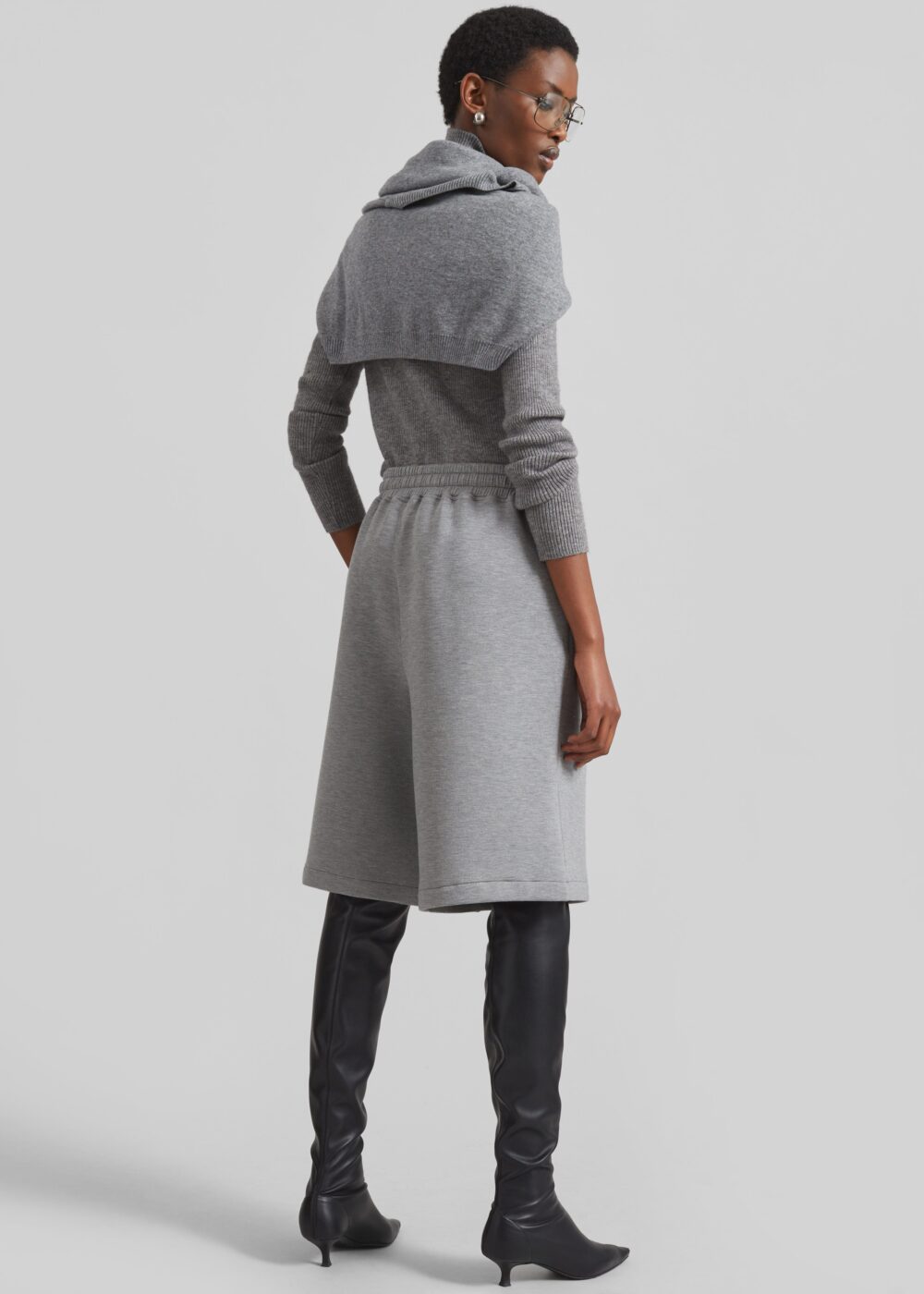 Rian Sweatshorts - Grey - Image 8