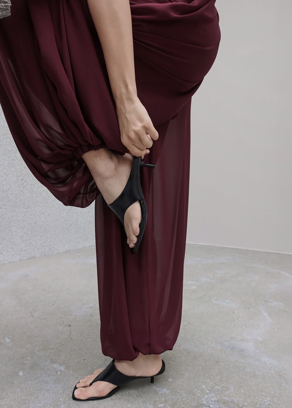 Solrae Fluid Balloon Pants - Burgundy - Image 6