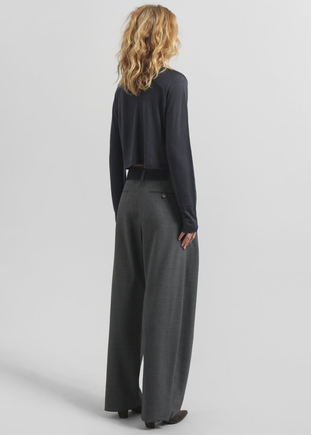 Vinni Thin Wool Cardigan - Navy - Image 9